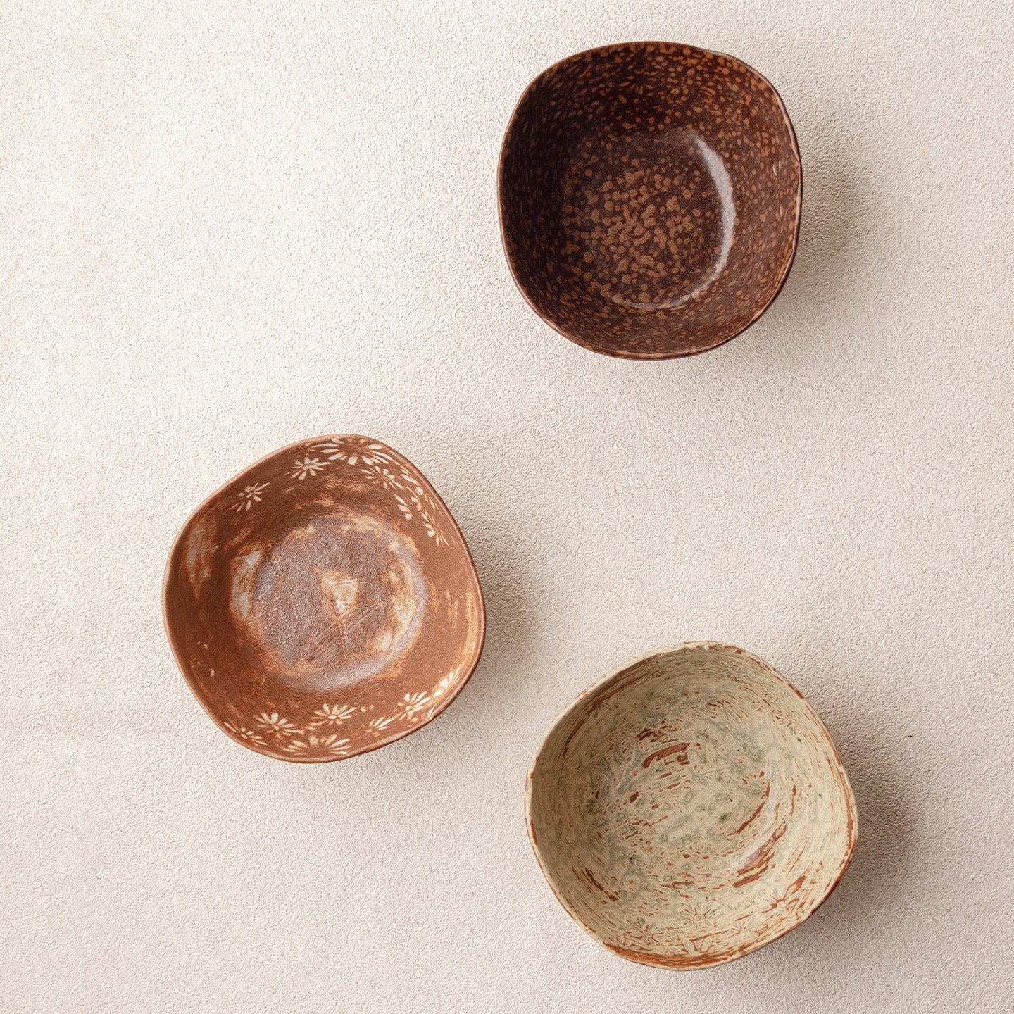 Handmade Chrysanthemum Irregular Stoneware Rice Bowl 4.3" | Japanese Retro Ceramic | 3 Colors